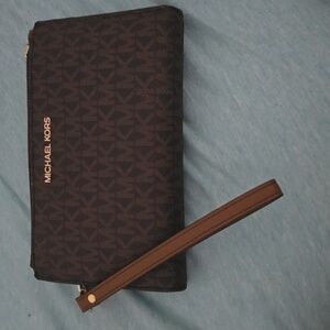 Michael Kors Wallet/Wrislet